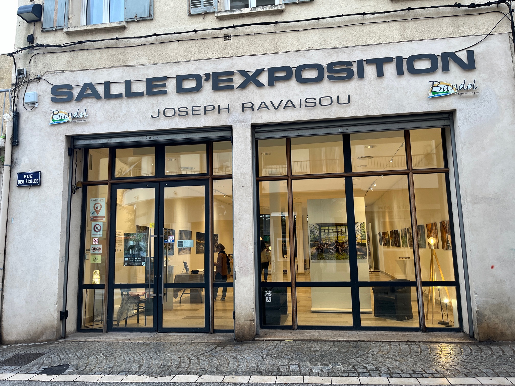 IMG_1823 galerie ravaisou bandol